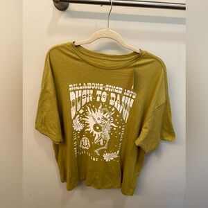 Billabong Graphic Tee NWT